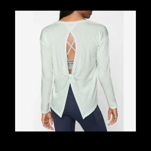 Athleta long sleeve twist back top XL - WHITE